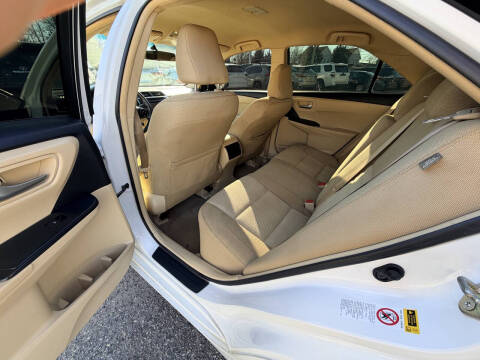 2017 Toyota Camry LE