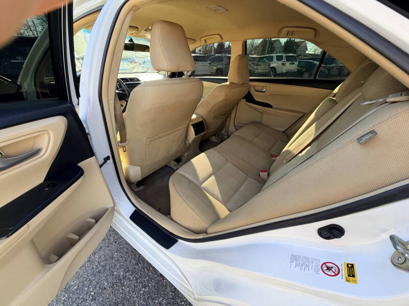 2017 Toyota Camry LE