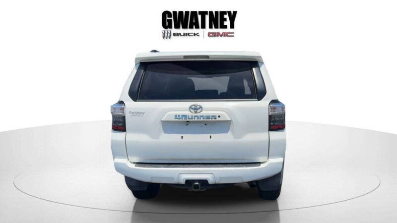 2019 Toyota 4Runner SR5