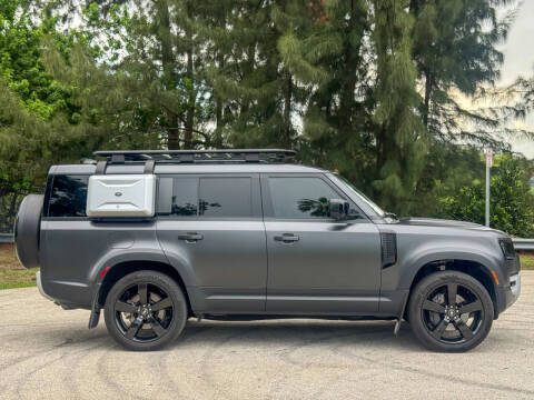 2023 Land Rover Defender 130 SE