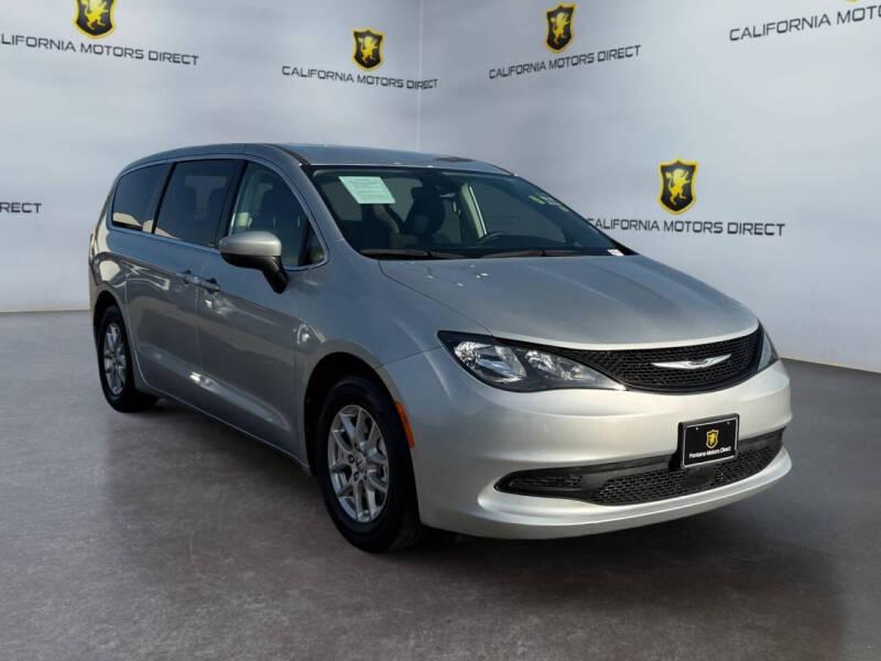 2023 Chrysler Voyager LX