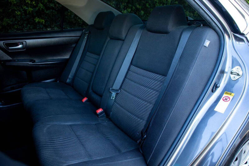 2017 Toyota Camry LE