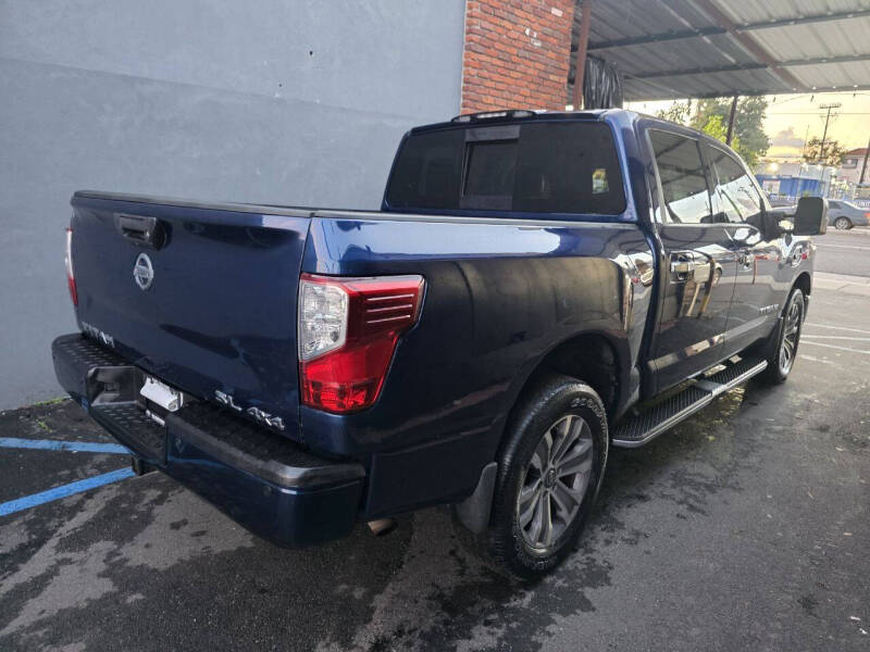 2017 Nissan Titan SL