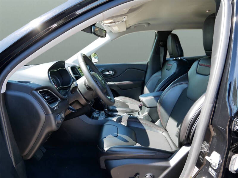 2022 Jeep Cherokee Trailhawk