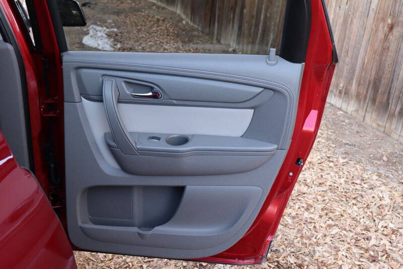 2013 GMC Acadia SLE-2