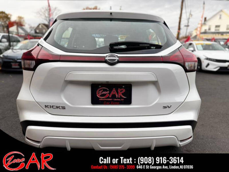 2023 Nissan Kicks SV