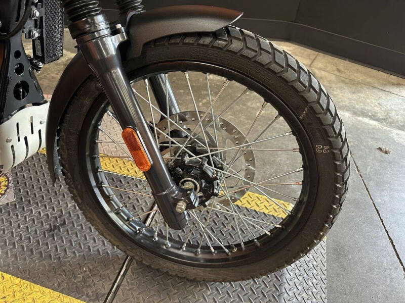 2023 Royal Enfield Himalayan Mirage Silver