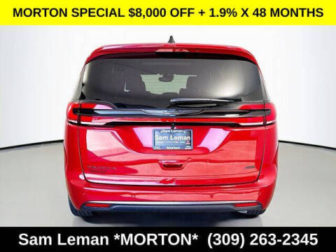 2026 Chrysler Pacifica Select