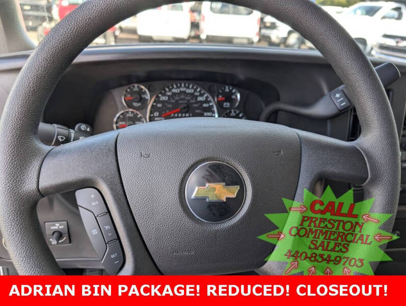 2025 Chevrolet Express 3500