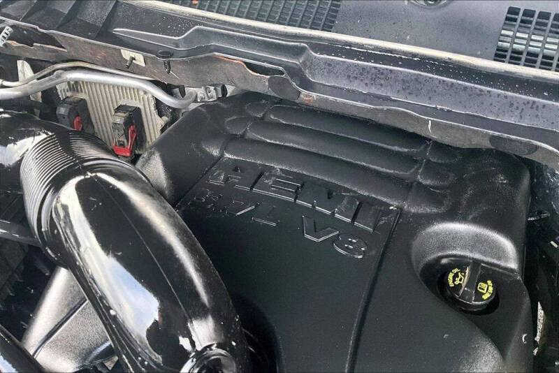 2017 RAM 1500 SLT
