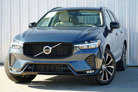 2023 Volvo XC60 B5 Plus Dark Theme