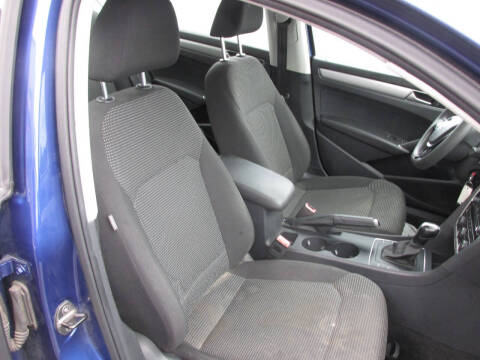 2016 Volkswagen Passat 1.8T S