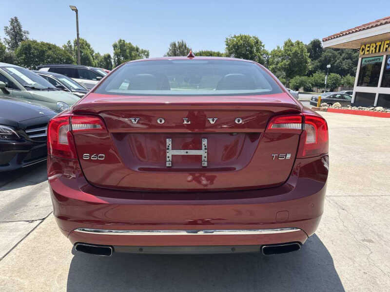 2016 Volvo S60 T5 Drive-E Inscription Platinum