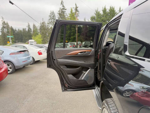 2016 Cadillac Escalade Luxury Collection