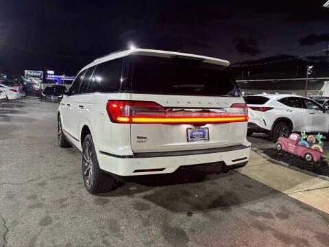 2019 Lincoln Navigator Select