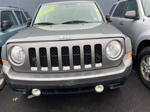 2011 Jeep Patriot for sale at Drive Now Auto in Youngstown OH