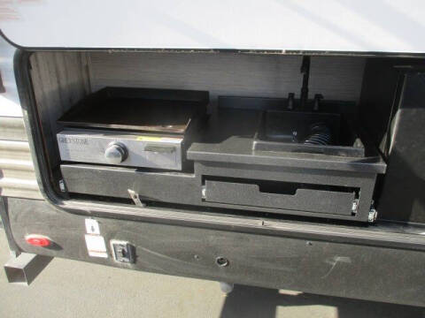 2022 Forest River Puma 32BHQS