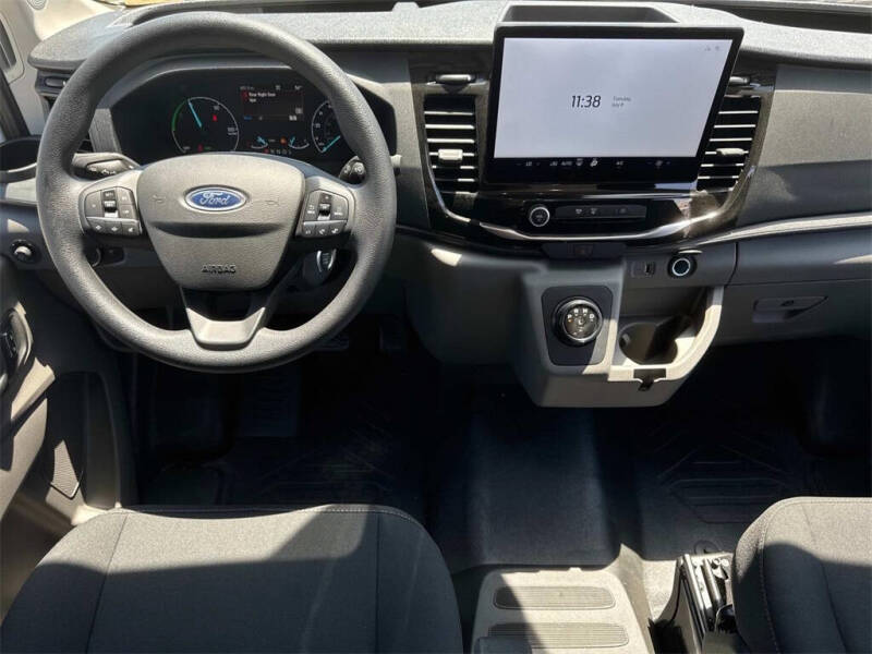 2023 Ford E-Transit