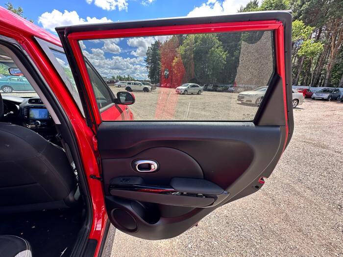 2016 Kia Soul +