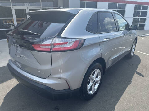 2022 Ford Edge SE