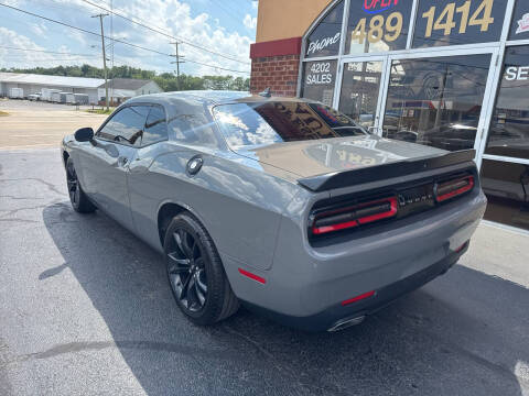 2018 Dodge Challenger SXT Plus