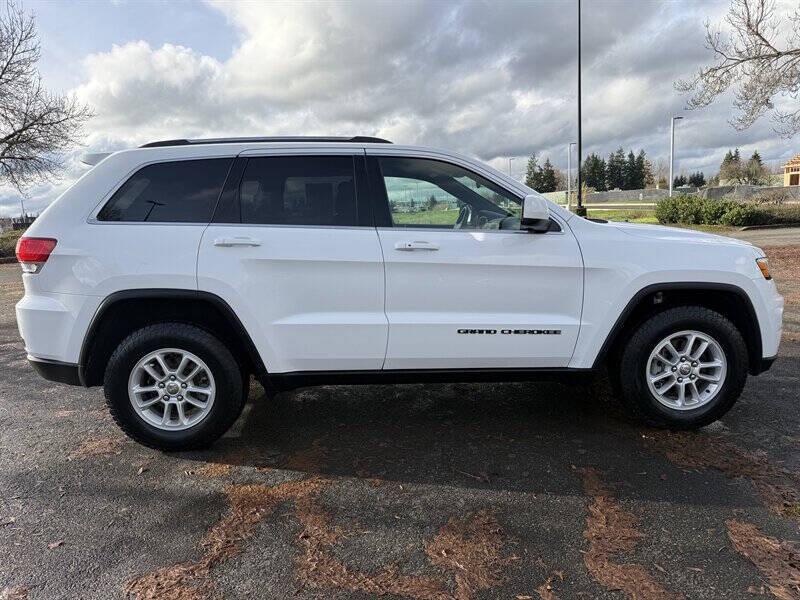 2019 Jeep Grand Cherokee Laredo