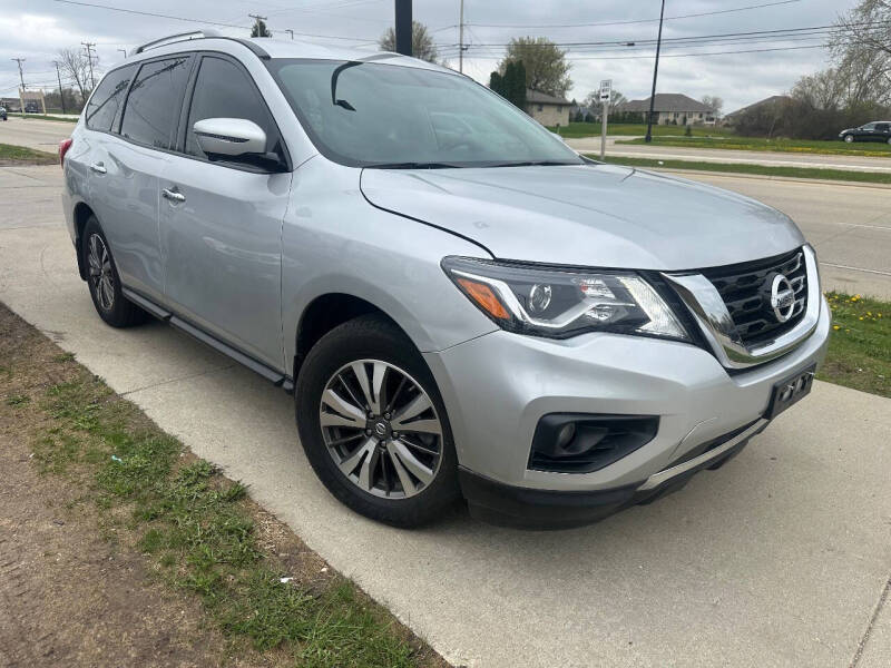 Used 2017 Nissan Pathfinder SL with VIN 5N1DR2MM4HC648849 for sale in Oak Creek, WI