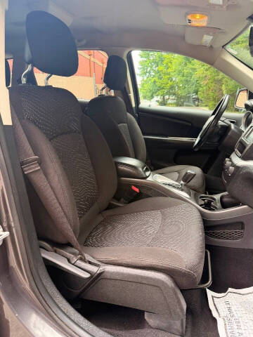2019 Dodge Journey SE