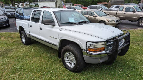 2001 Dodge Dakota for sale at Kidron Kars INC in Orrville OH