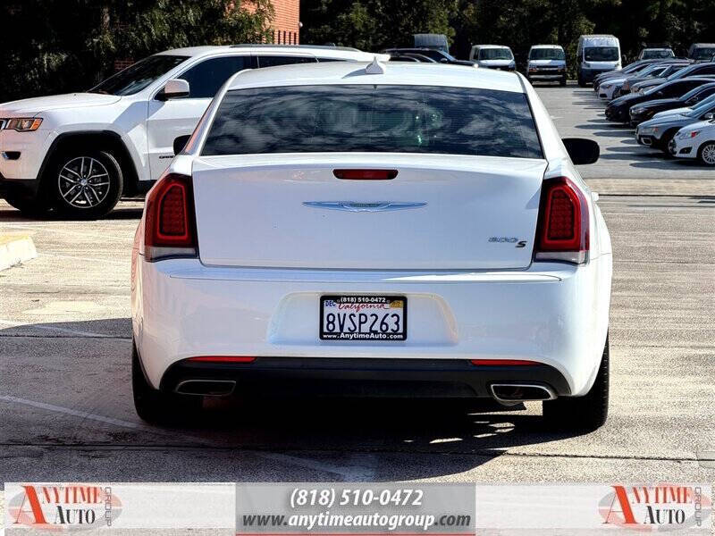 2018 Chrysler 300 S