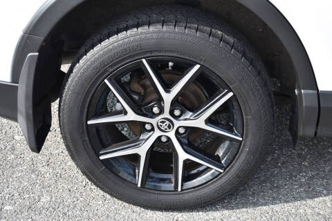 2017 Toyota RAV4 SE