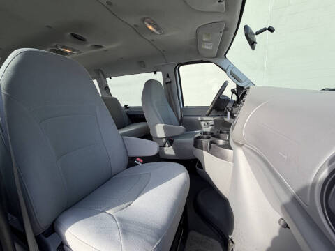 2007 Ford E-Series E-150 XLT