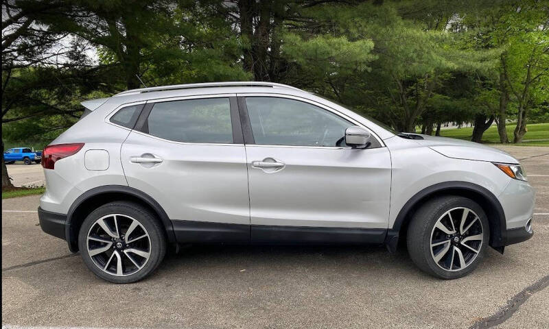 2017 Nissan Pathfinder SV