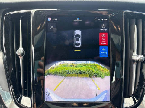 2024 Volvo S60 B5 Core Dark Theme