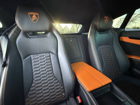 2022 Lamborghini Urus