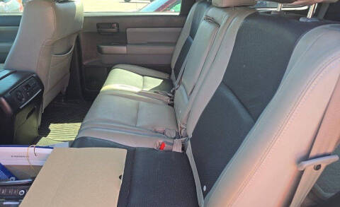 2015 Toyota Sequoia SR5