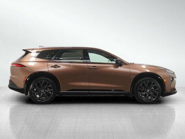 2025 Toyota Crown Signia Limited