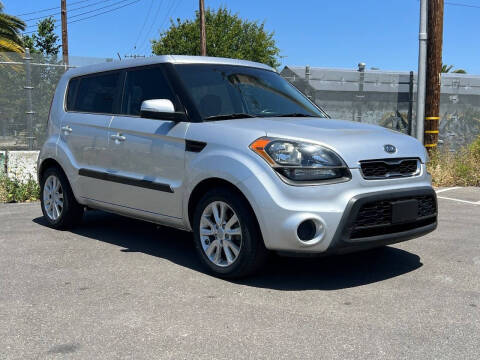 2012 Kia Soul +