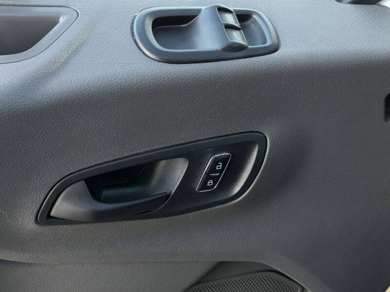 2023 Ford Transit 350 XLT