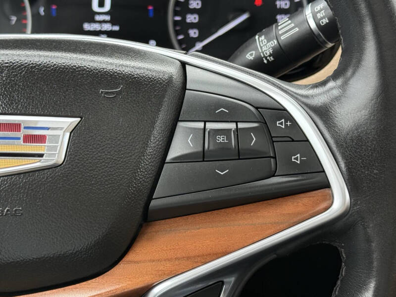 2017 Cadillac XT5 Platinum