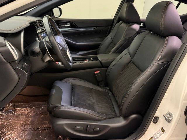2023 Nissan Maxima 3.5 SR