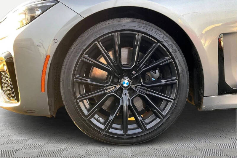 2022 BMW 7 Series 740i