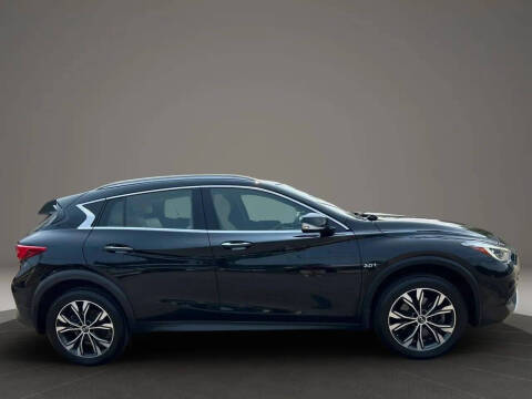 2018 Infiniti QX30 Premium