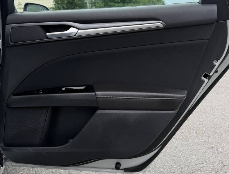 2015 Ford Fusion SE