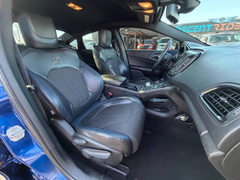 2015 Chrysler 200 S