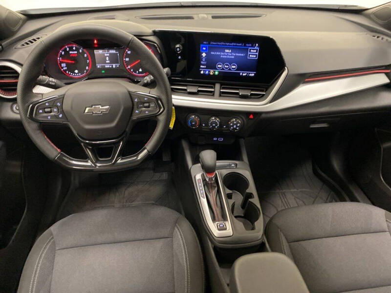 2024 Chevrolet Trax RS