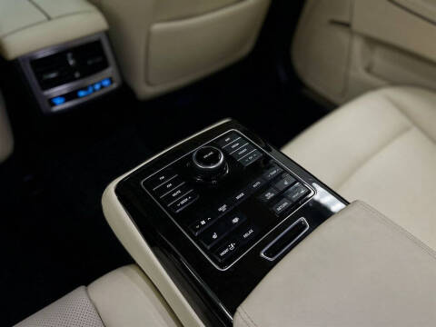 2014 Hyundai Equus Signature