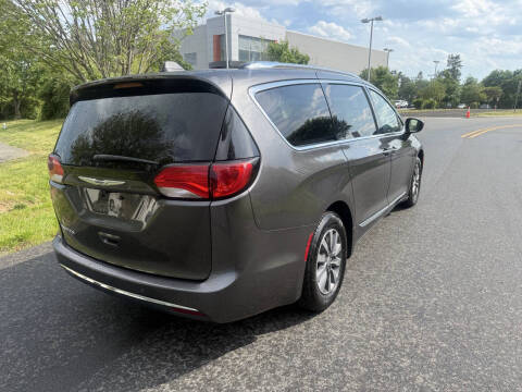 2020 Chrysler Pacifica Touring L Plus