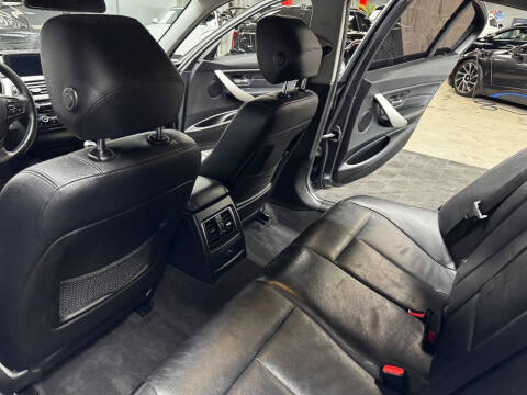 2018 BMW 3 Series 320i xDrive