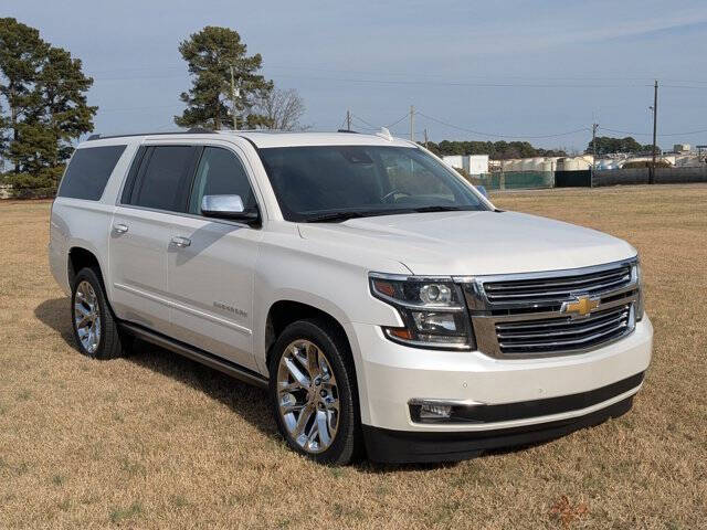 2018 Chevrolet Suburban Premier's photo